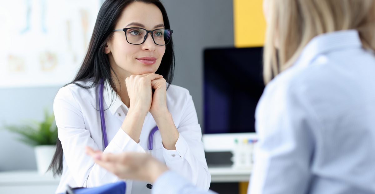 Doctor-consulting-female-patient-for-HSDD